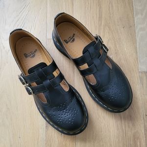 Like New Doc Martens Smooth Leather Mary Janes size 8